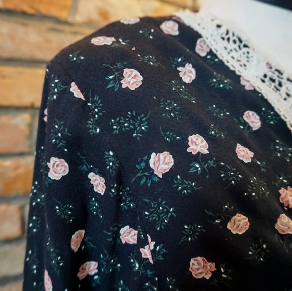 VTG Floral Collared Blouse - Picture 3 of 4